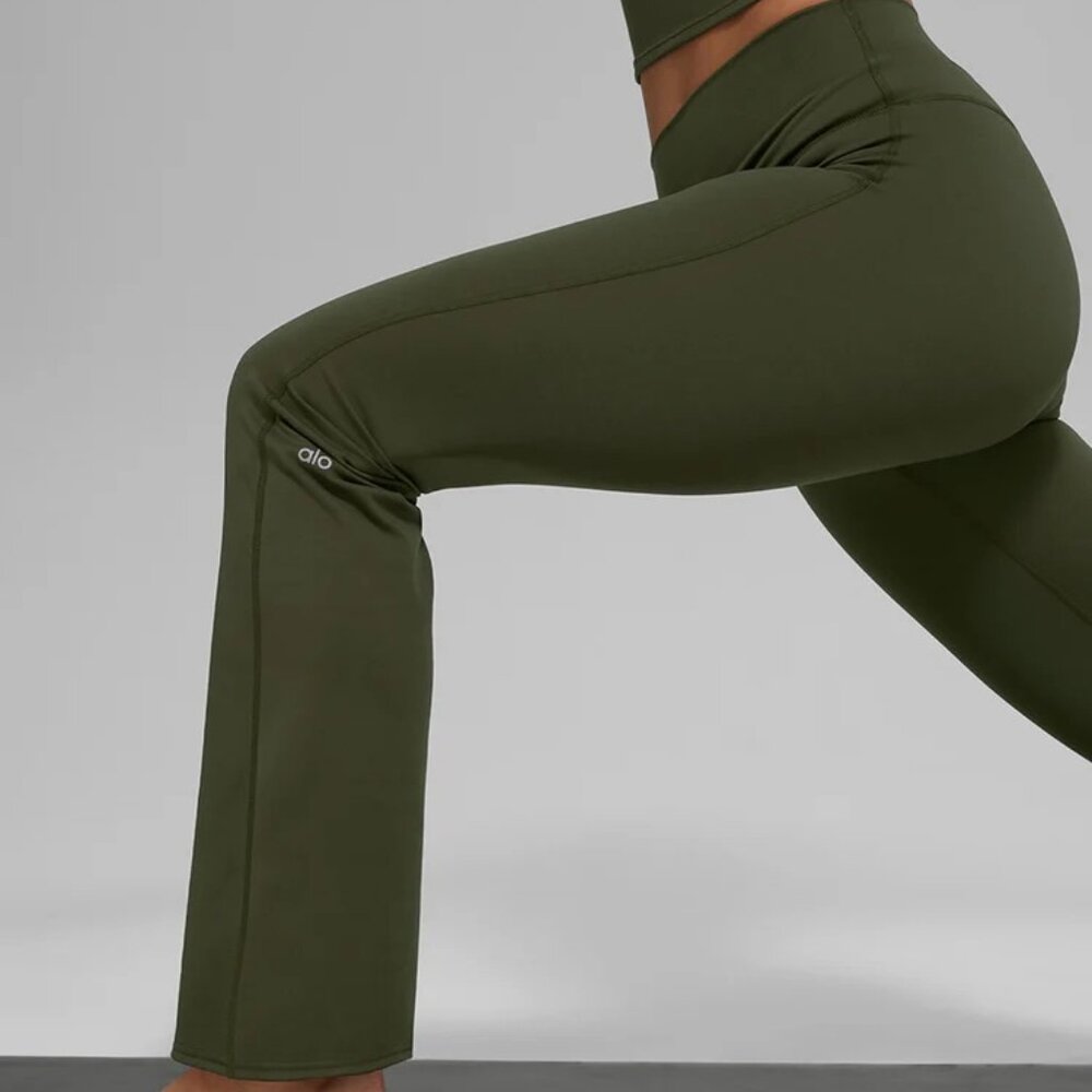 NEW ALO Softsculpt High-Waist 7/8 Bootcut Legging in Green Olive